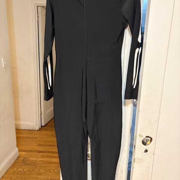 Skeleton one-piece size medium - Picture 3 of 4